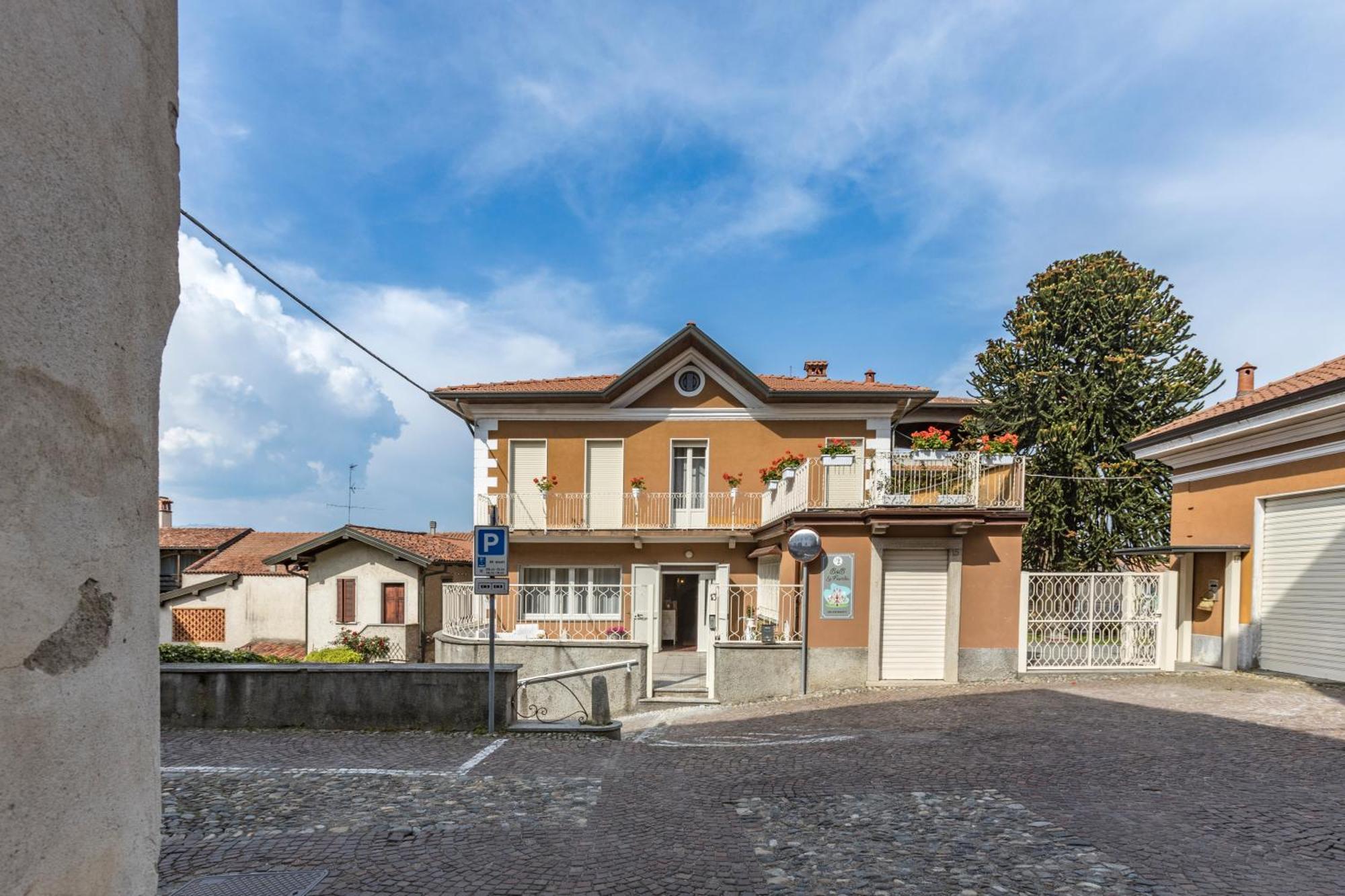 La Favola Hotel Soriso Екстериор снимка